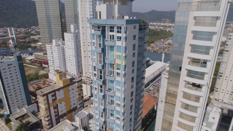 Imagem Apartamento com 3 Quartos à Venda, 250 m² em Centro - Balneário Camboriú Imagem Apartamento com 3 Quartos à Venda, 250 m² em Centro - Balneário Camboriú