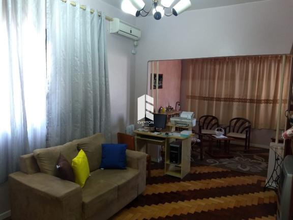 Imagem Casa com 3 Quartos à Venda,  em Centro - Santa Maria