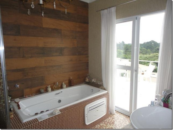 Imagem Casa com 4 Quartos à Venda, 450 m² em Vila Veloso - Carapicuíba Imagem Casa com 4 Quartos à Venda, 450 m² em Vila Veloso - Carapicuíba
