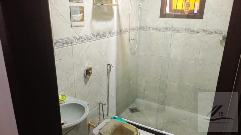 Imagem Casa com 3 Quartos à Venda, 180 m²