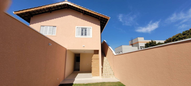 Casa com 3 Quartos à Venda, 225 m² em Jardim Do Lago - Atibaia