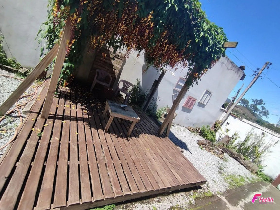 Imagem Casa com 3 Quartos à Venda, 130 m² em Itacorubi - Florianópolis Imagem Casa com 3 Quartos à Venda, 130 m² em Itacorubi - Florianópolis