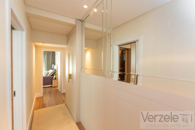 Imagem Apartamento com 3 Quartos à Venda, 308 m² em Centro - Balneário Camboriú Imagem Apartamento com 3 Quartos à Venda, 308 m² em Centro - Balneário Camboriú