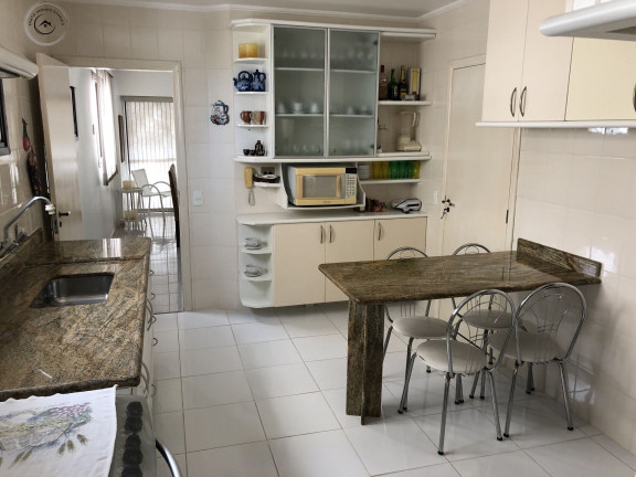 Imagem Apartamento com 3 Quartos à Venda, 140 m² em Pitangueiras - Guarujá