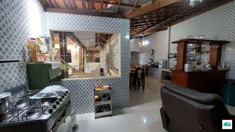 Imagem Casa com 4 Quartos à Venda, 270 m² em Antares - Maceió