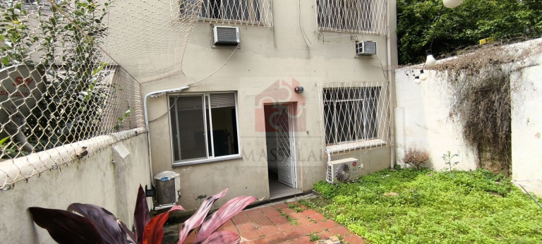 Imagem Apartamento com 2 Quartos à Venda, 77 m² em Menino Deus - Porto Alegre Imagem Apartamento com 2 Quartos à Venda, 77 m² em Menino Deus - Porto Alegre
