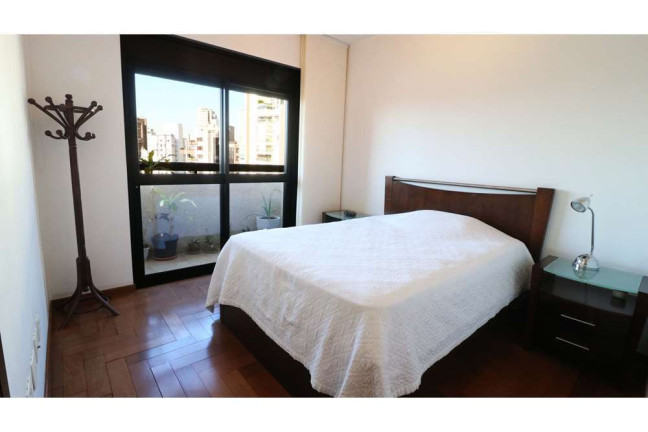 Imagem Imóvel com 4 Quartos à Venda, 226 m² em Morumbi - São Paulo Imagem Imóvel com 4 Quartos à Venda, 226 m² em Morumbi - São Paulo