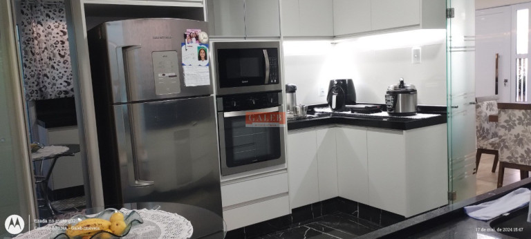 Imagem Casa com 3 Quartos à Venda, 193 m² em Jardim Floresta - Atibaia Imagem Casa com 3 Quartos à Venda, 193 m² em Jardim Floresta - Atibaia