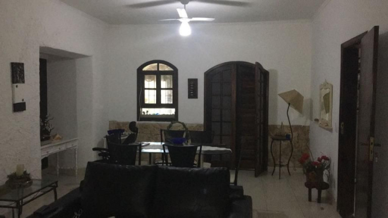 Imagem Casa com 5 Quartos à Venda, 400 m² em Canto Do Forte - Praia Grande