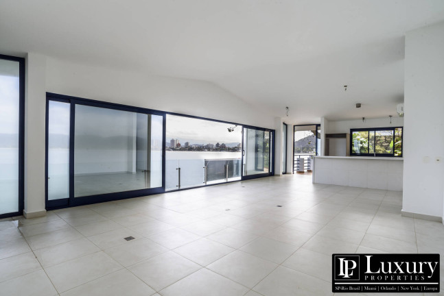 Imagem Apartamento com 3 Quartos à Venda, 181 m² em Península - Guarujá