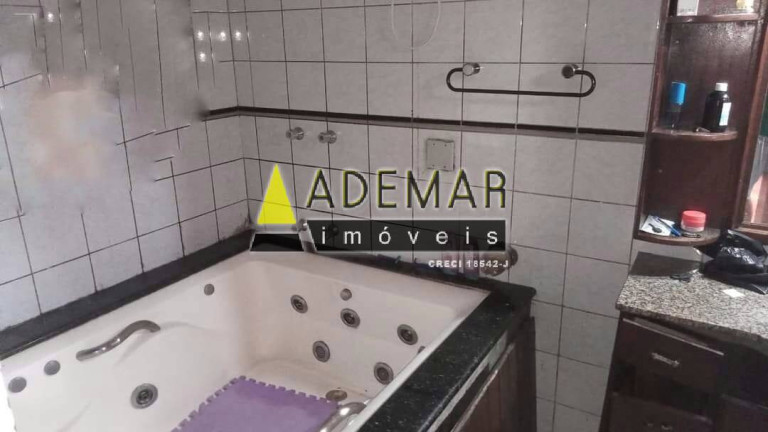 Imagem Casa com 3 Quartos à Venda, em Eldorado - Diadema Imagem Casa com 3 Quartos à Venda, em Eldorado - Diadema