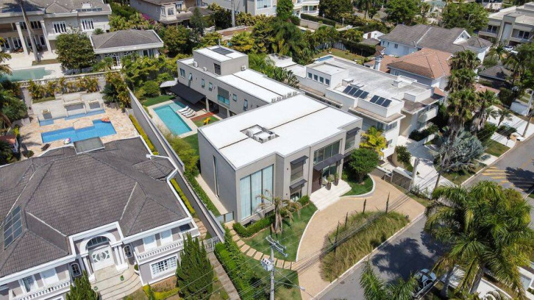 Imagem Casa com 5 Quartos à Venda, 1.180 m² em Alphaville - Santana De Parnaíba Imagem Casa com 5 Quartos à Venda, 1.180 m² em Alphaville - Santana De Parnaíba