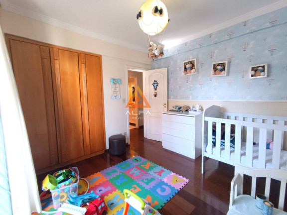 Imagem Apartamento com 4 Quartos à Venda, 145 m²
