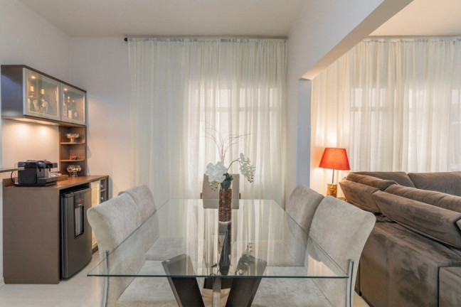 Imagem Apartamento com 3 Quartos à Venda, em Cidade Baixa - Porto Alegre Imagem Apartamento com 3 Quartos à Venda, em Cidade Baixa - Porto Alegre