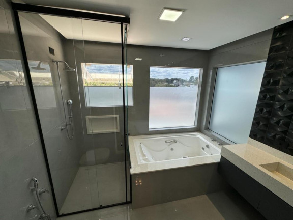 Imagem Casa com 3 Quartos à Venda, 363 m² em Butiatuvinha - Curitiba Imagem Casa com 3 Quartos à Venda, 363 m² em Butiatuvinha - Curitiba