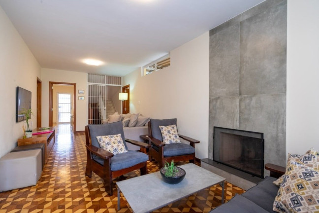 Imagem Casa com 4 Quartos à Venda, 375 m² em Moema - São Paulo Imagem Casa com 4 Quartos à Venda, 375 m² em Moema - São Paulo