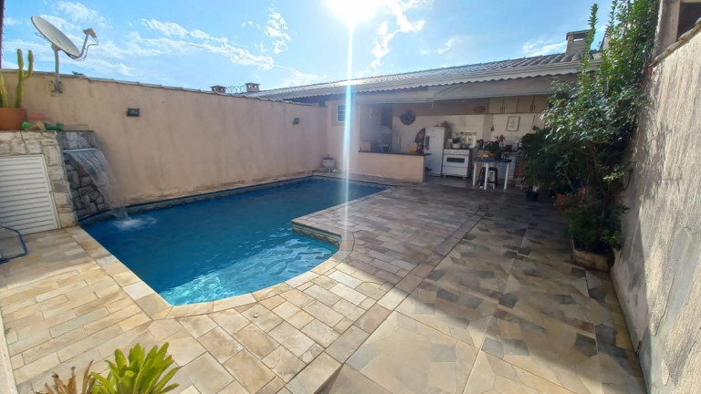 Imagem Casa com 3 Quartos à Venda, 255 m² em Caiçara - Praia Grande