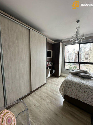 Imagem Apartamento com 3 Quartos à Venda, 137 m² em Centro - Balneário Camboriú Imagem Apartamento com 3 Quartos à Venda, 137 m² em Centro - Balneário Camboriú