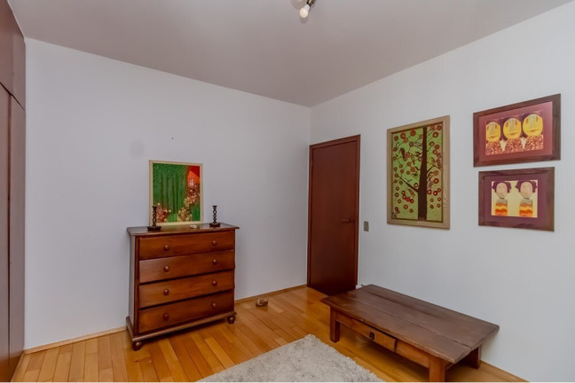 Imagem Casa com 4 Quartos à Venda, 310 m² em Moema - São Paulo Imagem Casa com 4 Quartos à Venda, 310 m² em Moema - São Paulo
