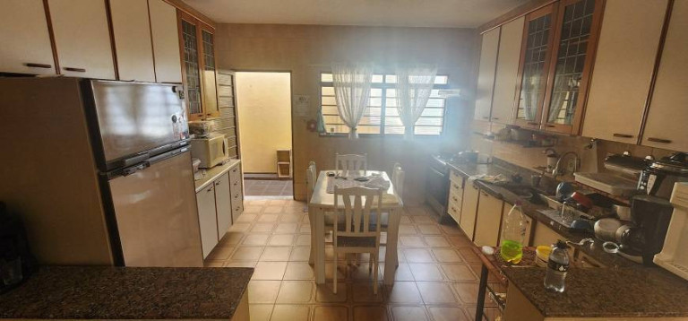 Imagem Casa com 3 Quartos à Venda, 410 m² em Vila Carvalho - Sorocaba
