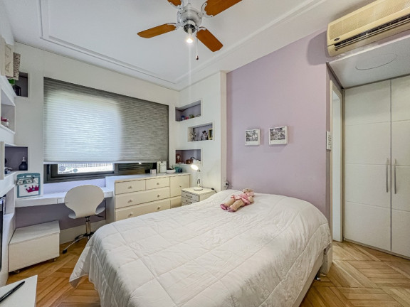 Imagem Apartamento com 3 Quartos à Venda, 243 m² em Rio Branco - Porto Alegre