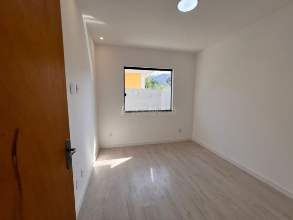 Imagem Casa de Condomínio com 5 Quartos à Venda, 195 m² em Vargem Pequena - Rio De Janeiro