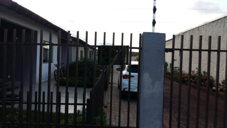 Casa com 3 Quartos à Venda,  em Arapongas