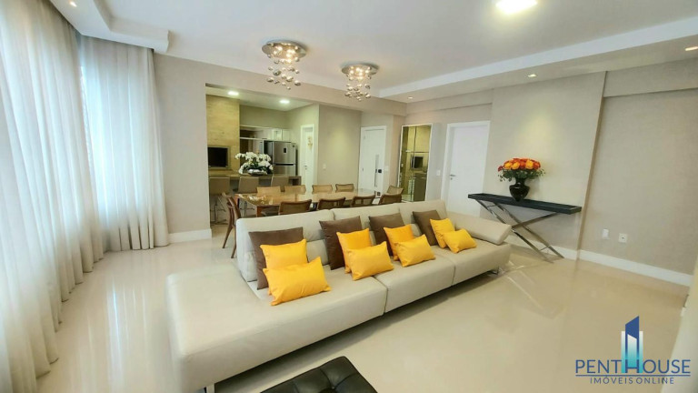 Imagem Apartamento com 3 Quartos à Venda, 122 m² em Centro - Balneário Camboriú Imagem Apartamento com 3 Quartos à Venda, 122 m² em Centro - Balneário Camboriú