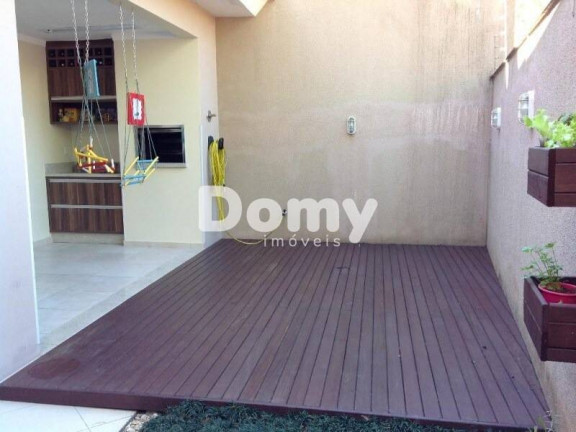 Imagem Casa de Condomínio com 3 Quartos à Venda, 230 m² em América - Joinville Imagem Casa de Condomínio com 3 Quartos à Venda, 230 m² em América - Joinville