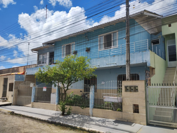Casa à Venda, 318 m² em Tabuleiro - Camboriú