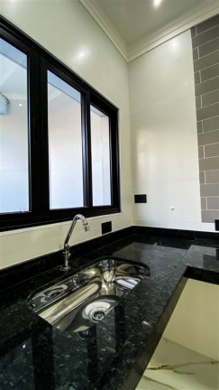 Imagem Casa com 3 Quartos à Venda, 185 m² em Caiçara - Praia Grande Imagem Casa com 3 Quartos à Venda, 185 m² em Caiçara - Praia Grande