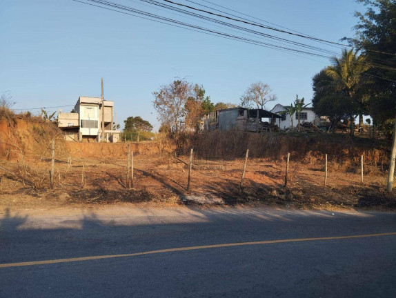 Terreno à Venda, 773 m² em Roma - Volta Redonda