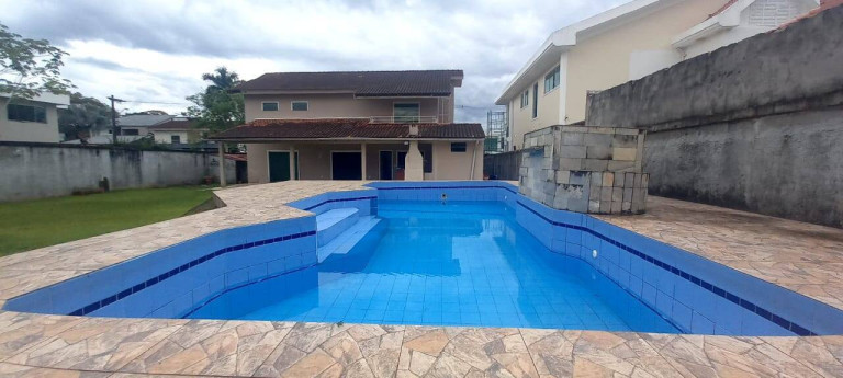 Imagem Casa com 3 Quartos para Alugar,  em Ponta Negra - Manaus