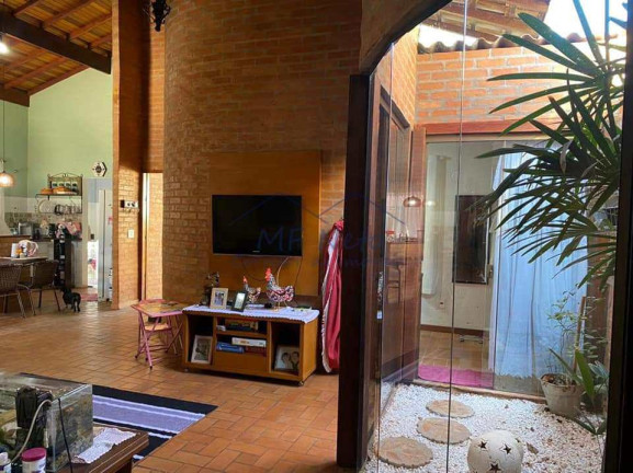 Imagem Casa com 3 Quartos à Venda, 251 m² em Jardim Rosim - Pirassununga