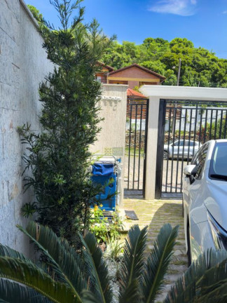 Imagem Sobrado com 2 Quartos à Venda, 90 m² em Centro - Bombinhas Imagem Sobrado com 2 Quartos à Venda, 90 m² em Centro - Bombinhas