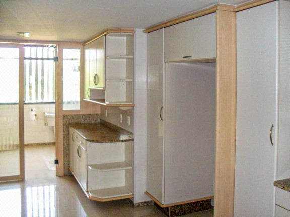 Imagem Apartamento com 4 Quartos à Venda, 245 m² em Barra Da Tijuca - Rio De Janeiro