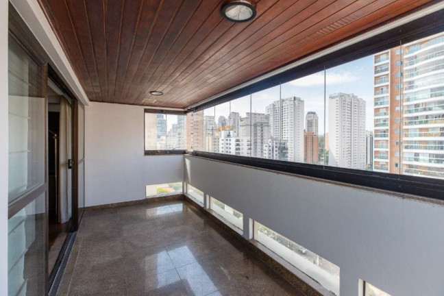 Imagem Imóvel com 3 Quartos à Venda, 230 m² em Moema - São Paulo Imagem Imóvel com 3 Quartos à Venda, 230 m² em Moema - São Paulo