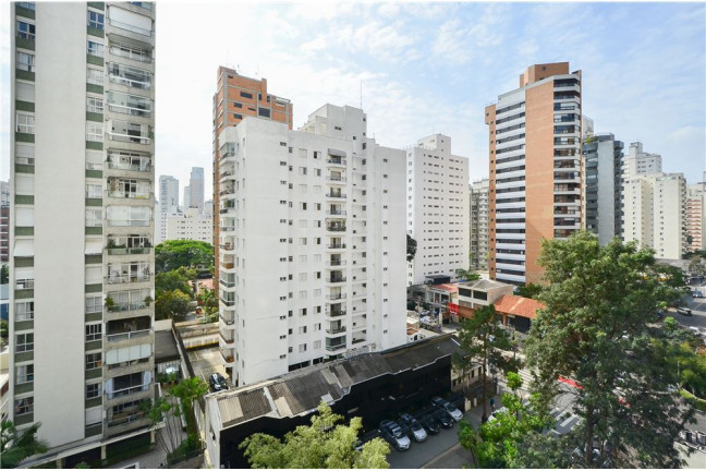 Imagem Imóvel com 3 Quartos à Venda,  em Moema - São Paulo