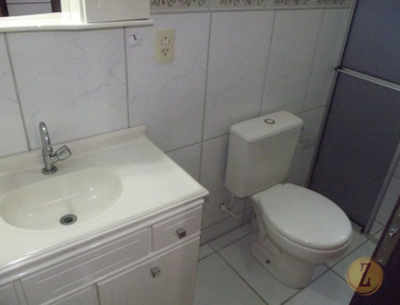 Imagem Sobrado com 3 Quartos para Temporada, em Bombas - Bombinhas Imagem Sobrado com 3 Quartos para Temporada, em Bombas - Bombinhas
