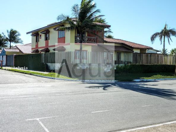 Casa com 5 Quartos à Venda, 420 m² em Centro - Peruíbe
