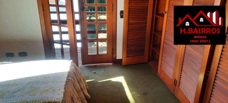 Imagem Casa com 5 Quartos à Venda, 2.500 m² em Vila Capivari - Campos Do Jordão