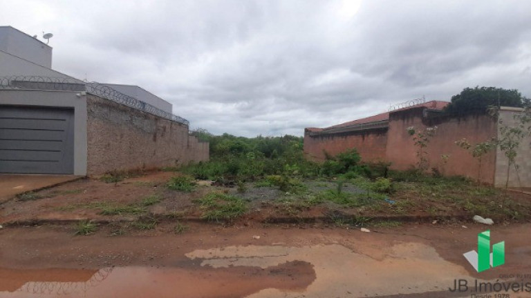 Terreno à Venda, 390 m² em Ibituruna - Montes Claros
