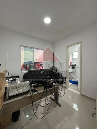 Imagem Casa com 4 Quartos à Venda, 180 m² em Vargem Pequena - Rio De Janeiro