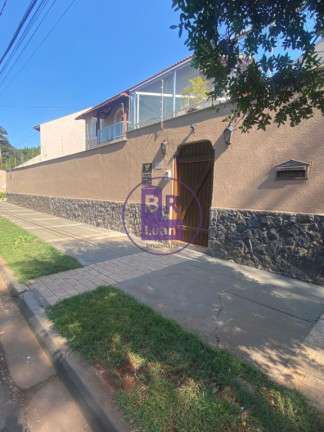 Sobrado com 3 Quartos à Venda, 291 m² em Kennedy - Londrina