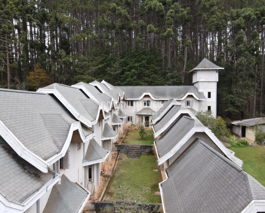 Imagem Imóvel com 30 Quartos à Venda, 1.600 m² em Região Do Jardim Do Embaixador - Campos Do Jordão Imagem Imóvel com 30 Quartos à Venda, 1.600 m² em Região Do Jardim Do Embaixador - Campos Do Jordão