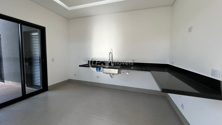 Imagem Casa com 3 Quartos à Venda, 182 m² em Residencial Shalom - Campo Grande Imagem Casa com 3 Quartos à Venda, 182 m² em Residencial Shalom - Campo Grande