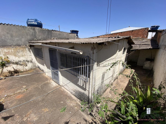 Imagem Casa com 2 Quartos à Venda, 128 m² Imagem Casa com 2 Quartos à Venda, 128 m²