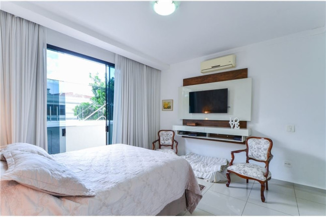 Imagem Casa com 4 Quartos à Venda, 413 m² em Indianópolis - São Paulo Imagem Casa com 4 Quartos à Venda, 413 m² em Indianópolis - São Paulo