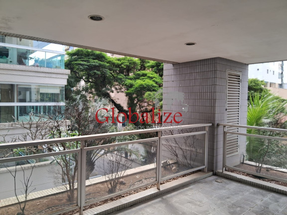 Imóvel com 4 Quartos à Venda, 290 m² em Boqueirão - Santos