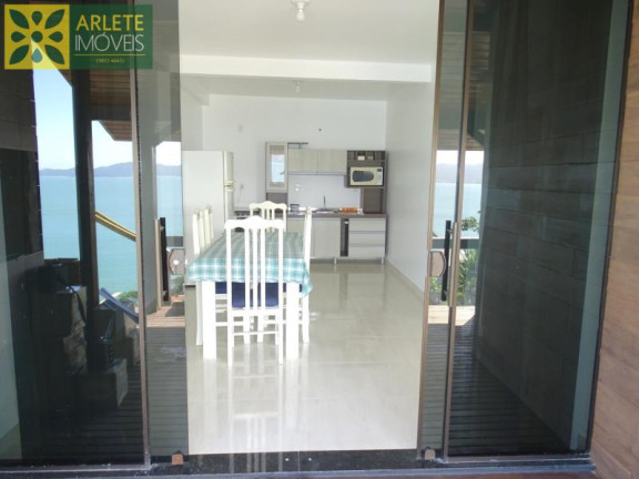 Imagem Casa com 2 Quartos para Alugar ou Temporada, 70 m² em Araça - Porto Belo Imagem Casa com 2 Quartos para Alugar ou Temporada, 70 m² em Araça - Porto Belo